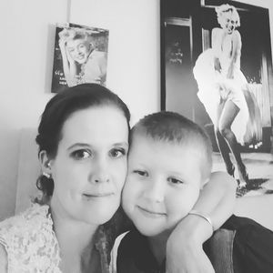 Meet your Posher, Crystal